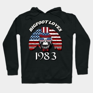 Bigfoot loves America and People born in 1983 Hoodie